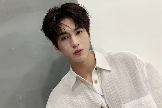 พระเอกจีน