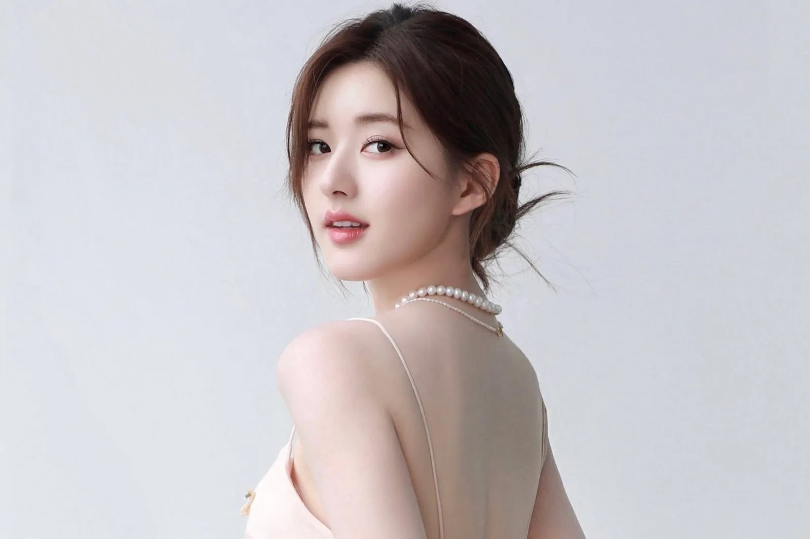 จ้าวลู่ซือ