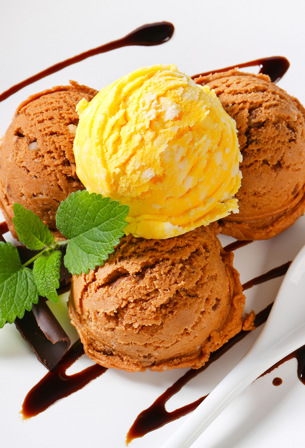 ทานไอศกรีม